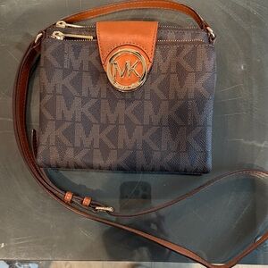 EUC - Michael Kors Dark Brown and Tan Crossbody Bag